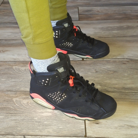 Nike Air Jordan 6 Retro "Infrared" (2014) - Picture 5 of 6